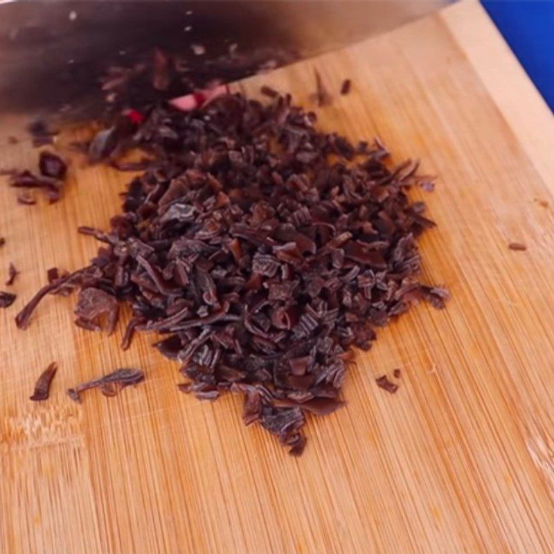 Step 1 Prepare the ingredients for Vegetarian Sausage with Lemongrass Mushroom (Recipe shared by Tiktok Vegetarian Kitchen XANH)