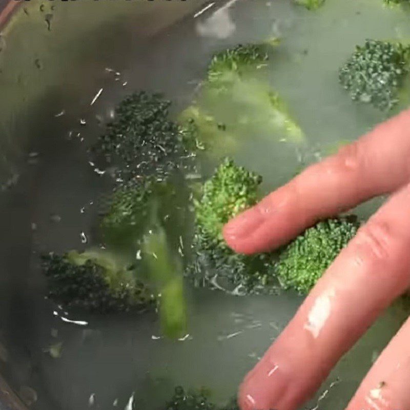 Step 1 Prepare the ingredients for Stir-fried Eggs with Vegetables