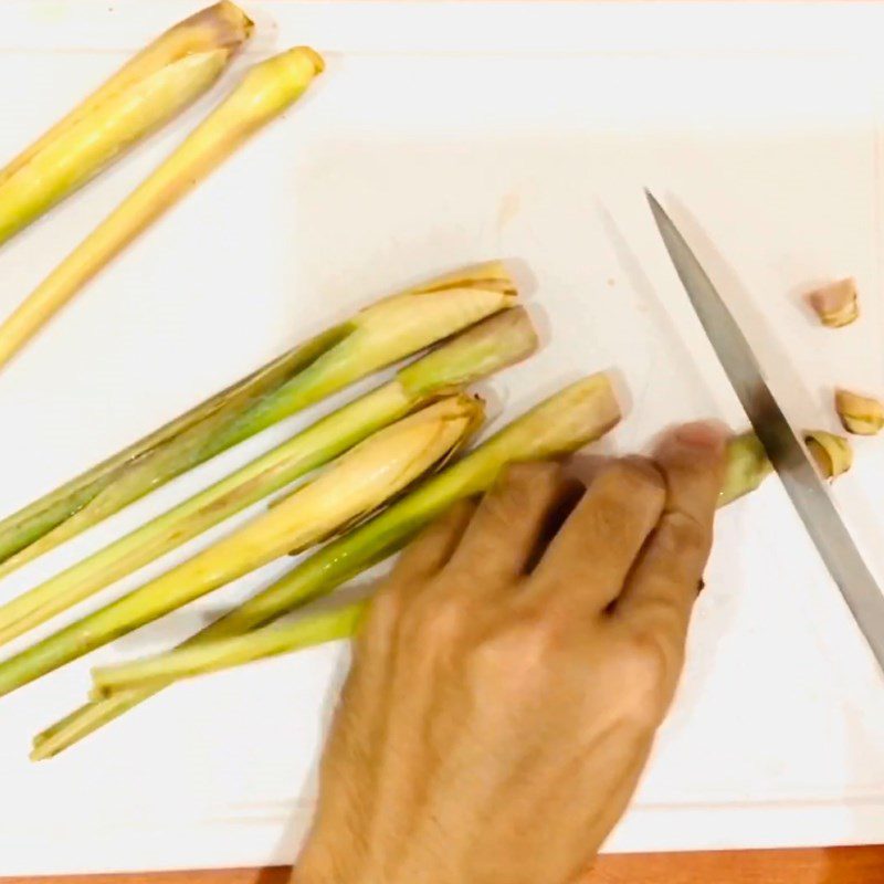 Step 1 Prepare Ingredients for Grilled Beef Hot Pot with Lemongrass