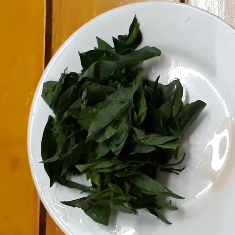 Step 1 Prepare the ingredients for Snakehead Fish Porridge with Water Spinach