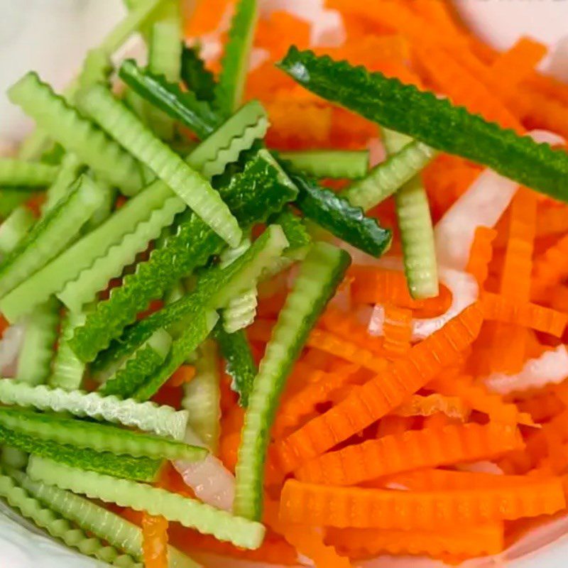 Step 1 Prepare the ingredients for Vegetarian Lychee Salad (Recipe shared by Tiktok Green Vegetarian Kitchen)