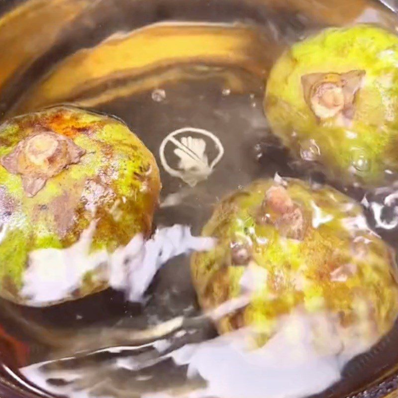 Step 1 Prepare the ingredients for Vegetarian Lychee Salad (Recipe shared by Tiktok Green Vegetarian Kitchen)