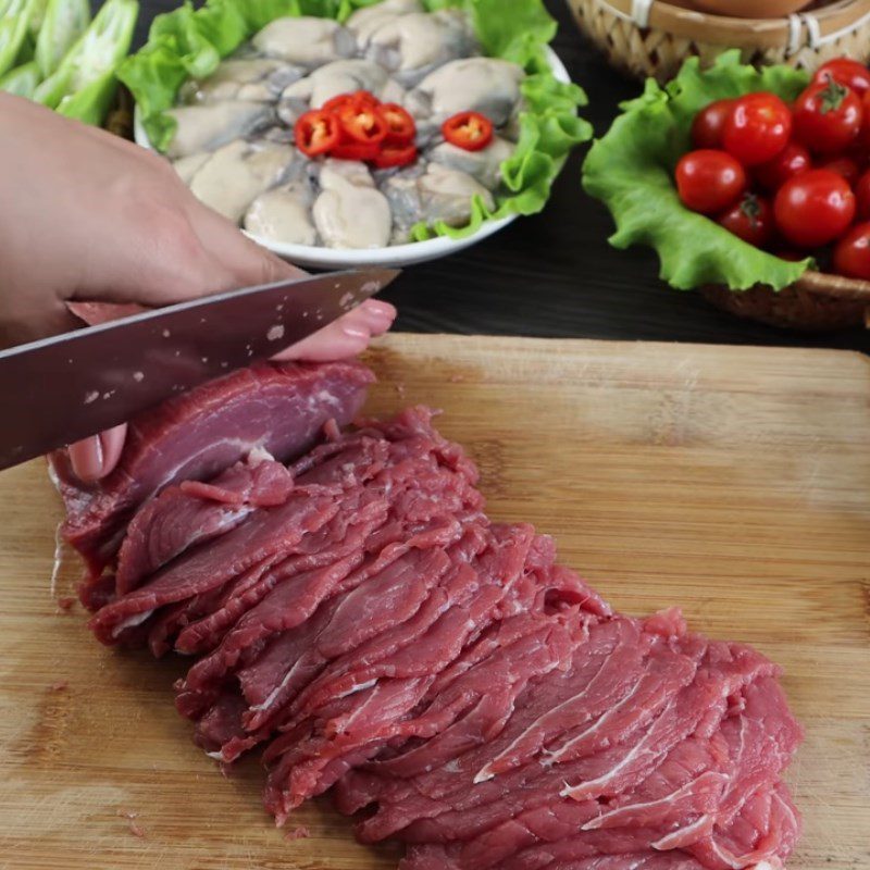 Step 1 Prepare the ingredients for Beef with oyster cheese sauce