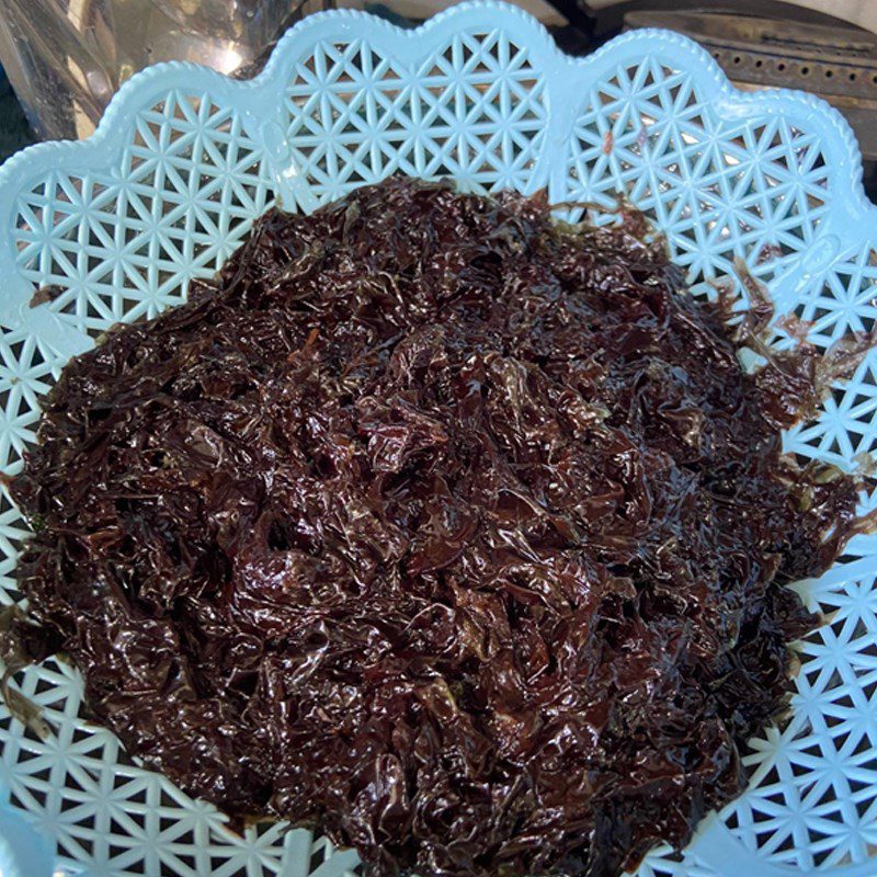 Step 1 Prepare the ingredients for Seaweed Tofu Soup