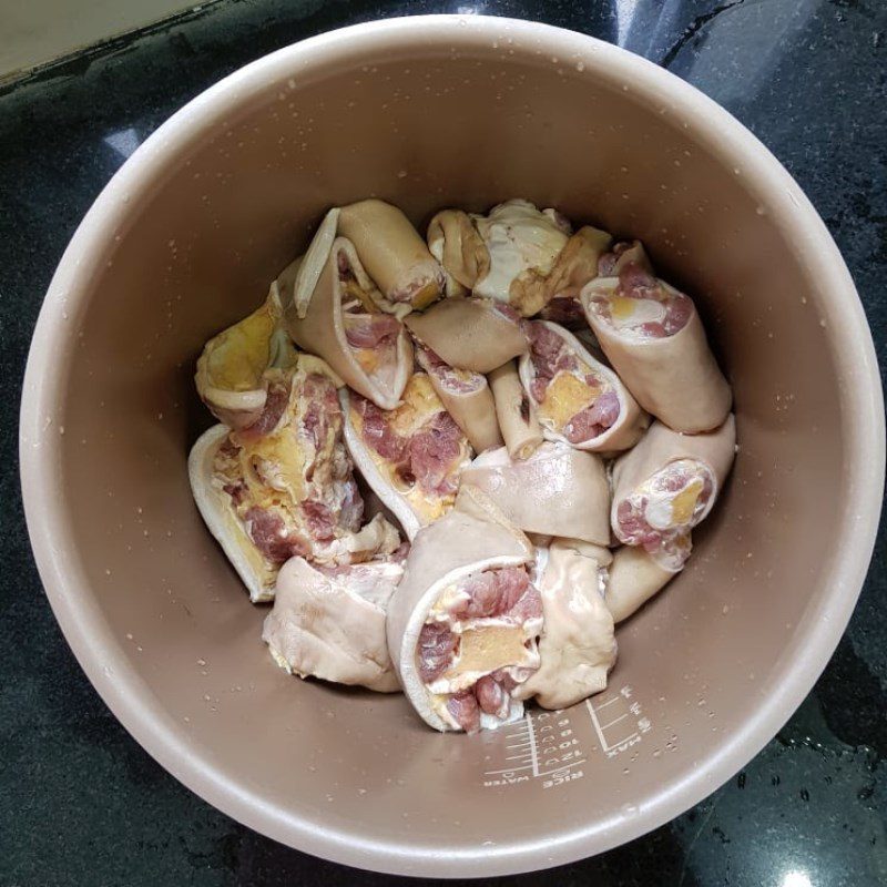 Step 1 Prepare ingredients for the herbal beef tail hotpot using a pressure cooker