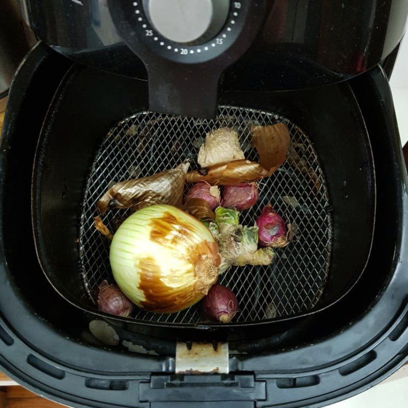 Step 1 Prepare ingredients for the herbal beef tail hotpot using a pressure cooker