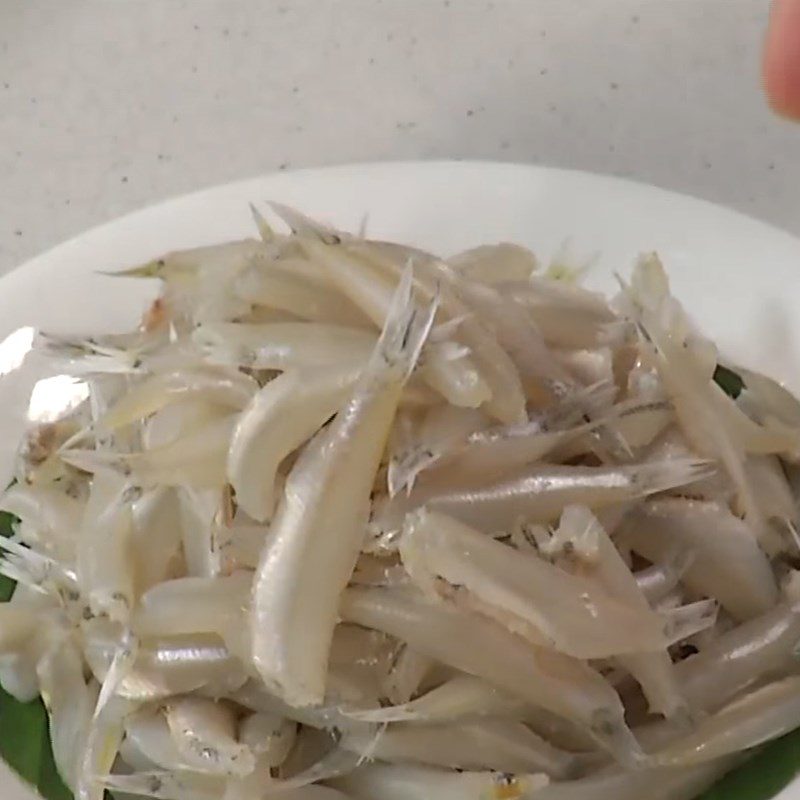 Step 1 Prepare ingredients for Mango Salad with Fresh Anchovies