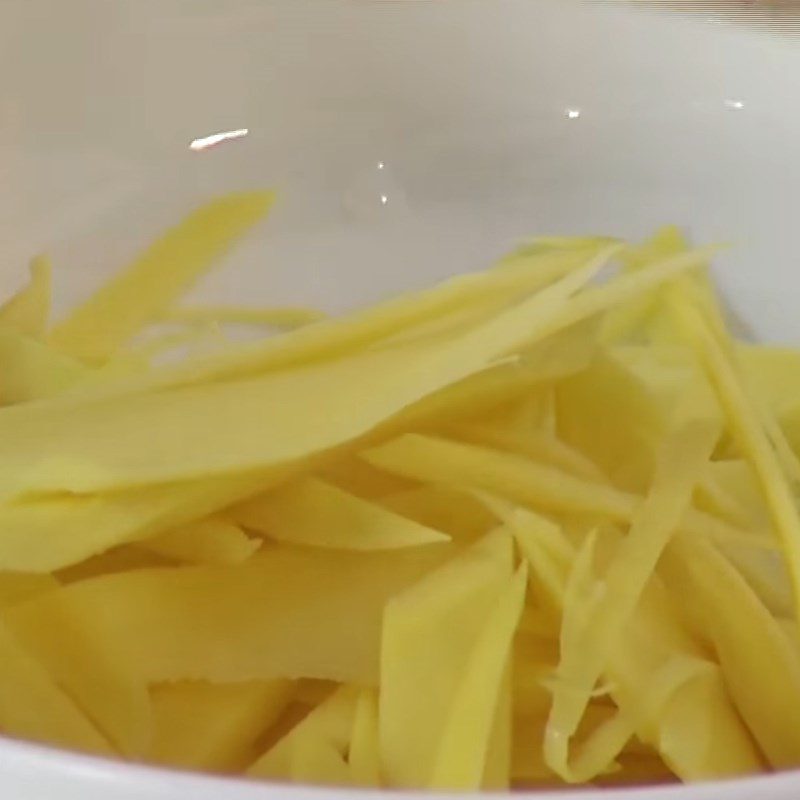 Step 1 Prepare ingredients for Mango Salad with Fresh Anchovies