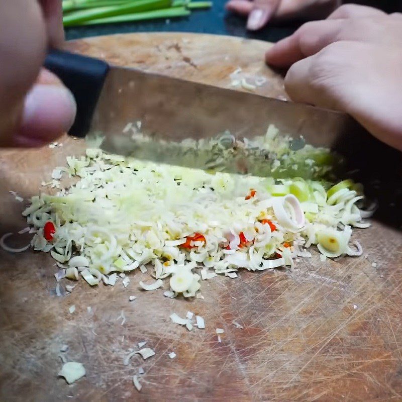 Step 1 Prepare the ingredients for Stir-fried Beef with Lemongrass and Chili