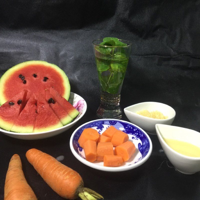 Step 1 Prepare the ingredients for Watermelon Carrot Smoothie