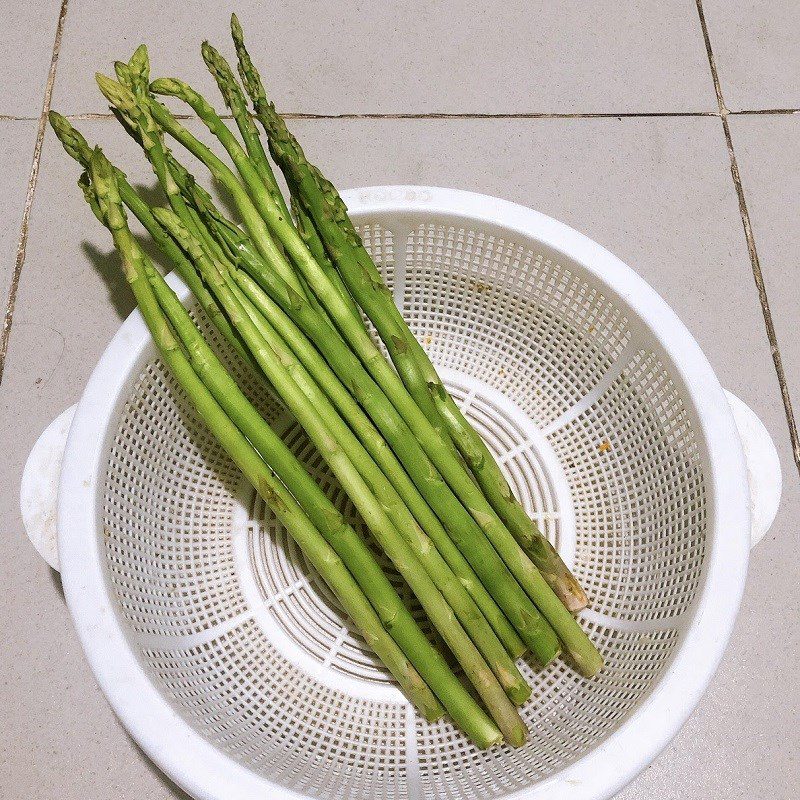 Step 1 Prepare the Ingredients for Garlic Stir-Fried Asparagus