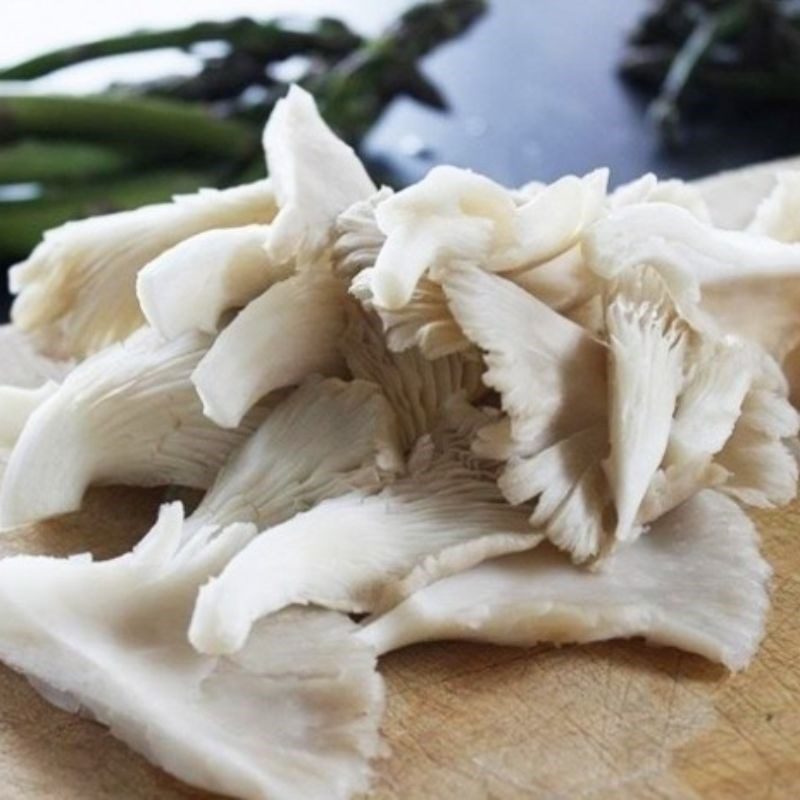 Step 1 Prepare the ingredients for Mixed Fried Noodles with Vietnamese Herb and Onion