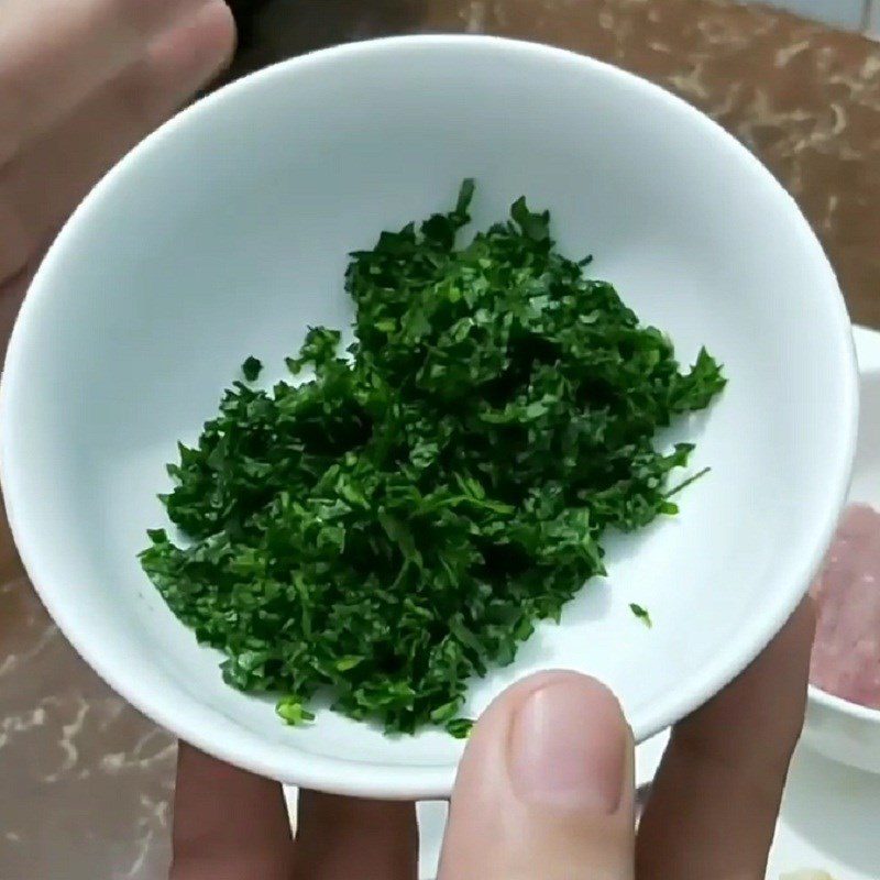 Step 1 Prepare the ingredients for Bird's Nest Porridge with minced meat