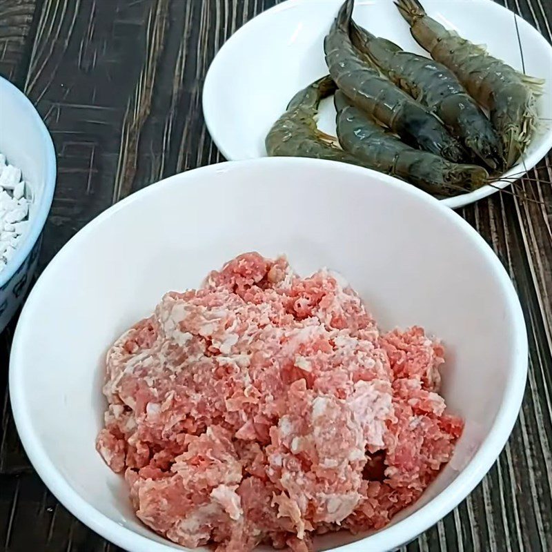 Step 1 Prepare ingredients for minced meat noodle soup