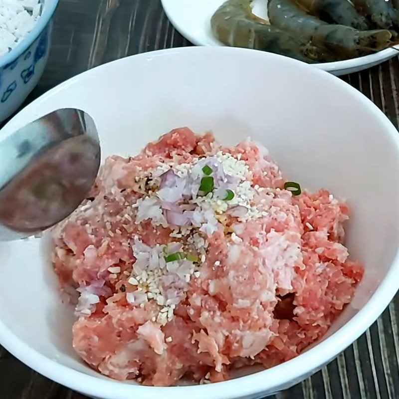 Step 1 Prepare ingredients for minced meat noodle soup