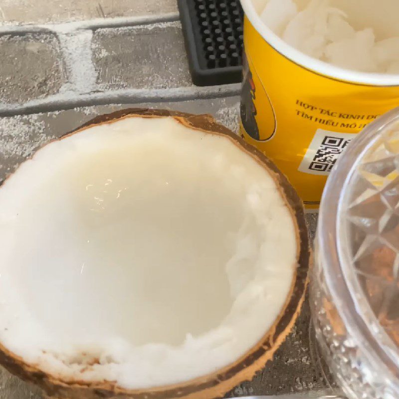 Step 1 Prepare the ingredients for Coconut Coffee Smoothie