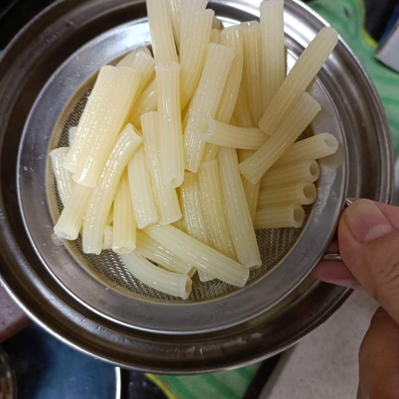 Step 1 Prepare the ingredients for Stir-fried Noodles with Mixed Vegetables