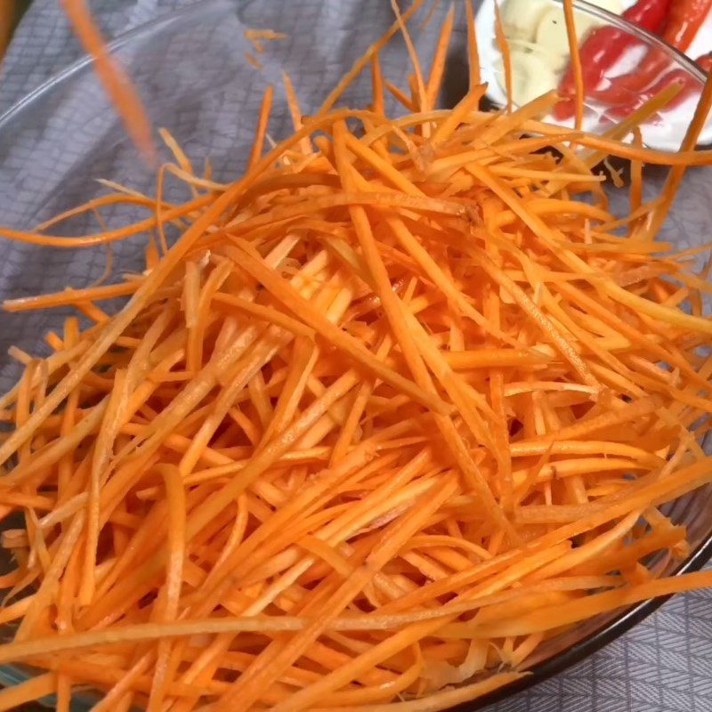 Step 1 Prepare the ingredients for Carrot Salad