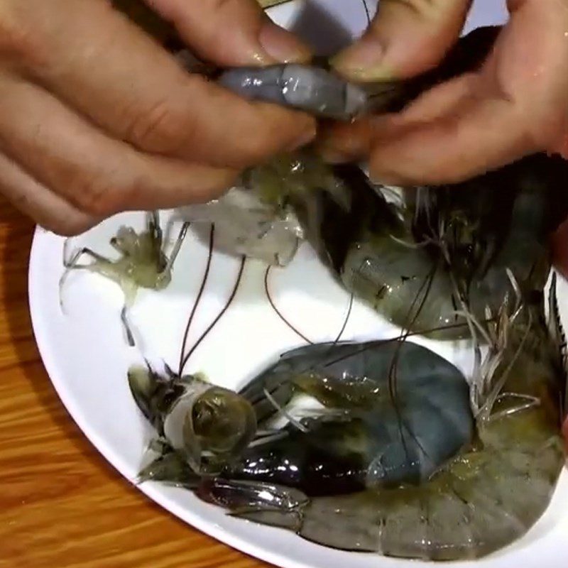 Step 1 Prepare ingredients for Japanese watercress soup with fresh shrimp