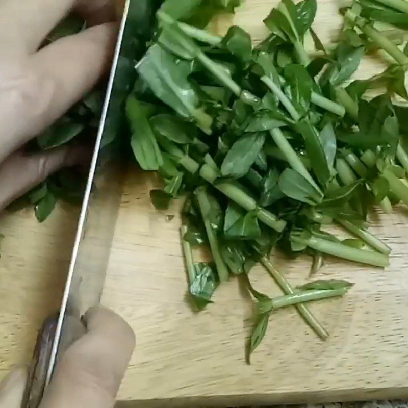 Step 1 Preparing ingredients for Crispy Fried Eel with Tamarind Sauce