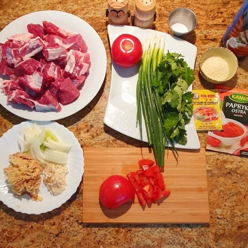 Step 1 Prepare the ingredients for Beef stew without wine (recipe shared by users)
