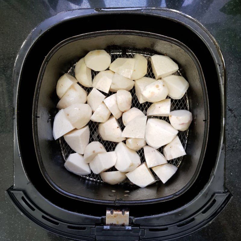 Step 2 Prepare the ingredients for the chicken hotpot with fermented tofu