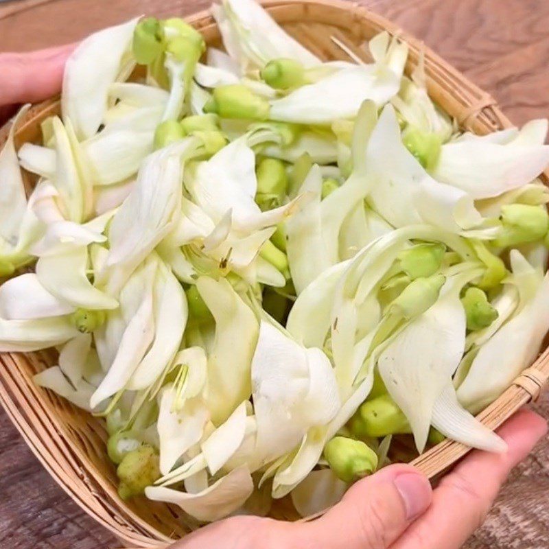 Step 1 Prepare Ingredients for Vegetarian Sour Soup with Long Beans