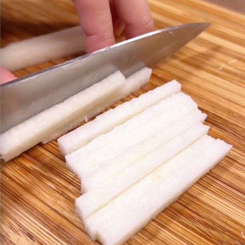 Step 1 Prepare the ingredients for Sweet and Sour Vegetarian Ribs with Bell Peppers