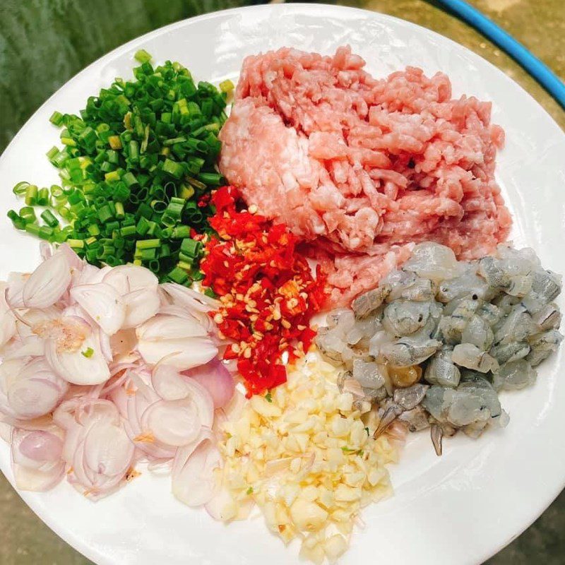Step 1 Prepare the ingredients for Hue Tapioca Cake