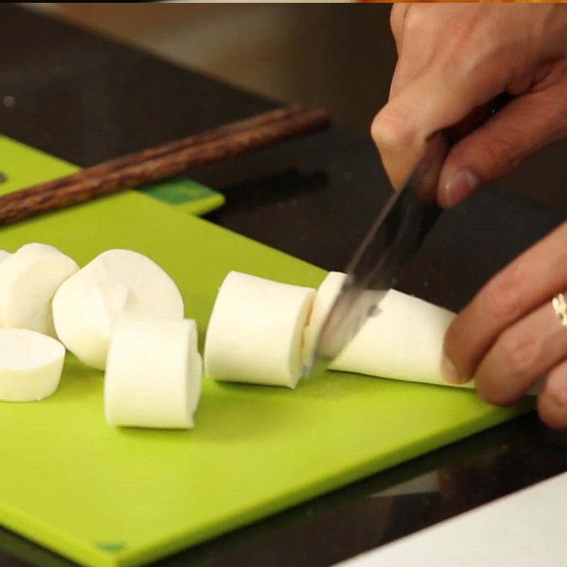 Step 1 Prepare the ingredients for Beef Tail Porridge