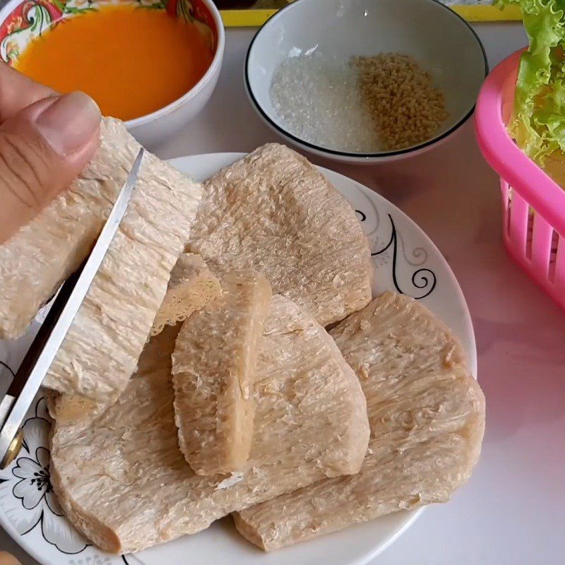 Step 1 Prepare the ingredients for Passion Fruit Sauce Ribs (Vegetarian)