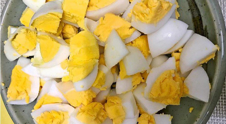 Step 3 Preparing other ingredients for Cobb salad