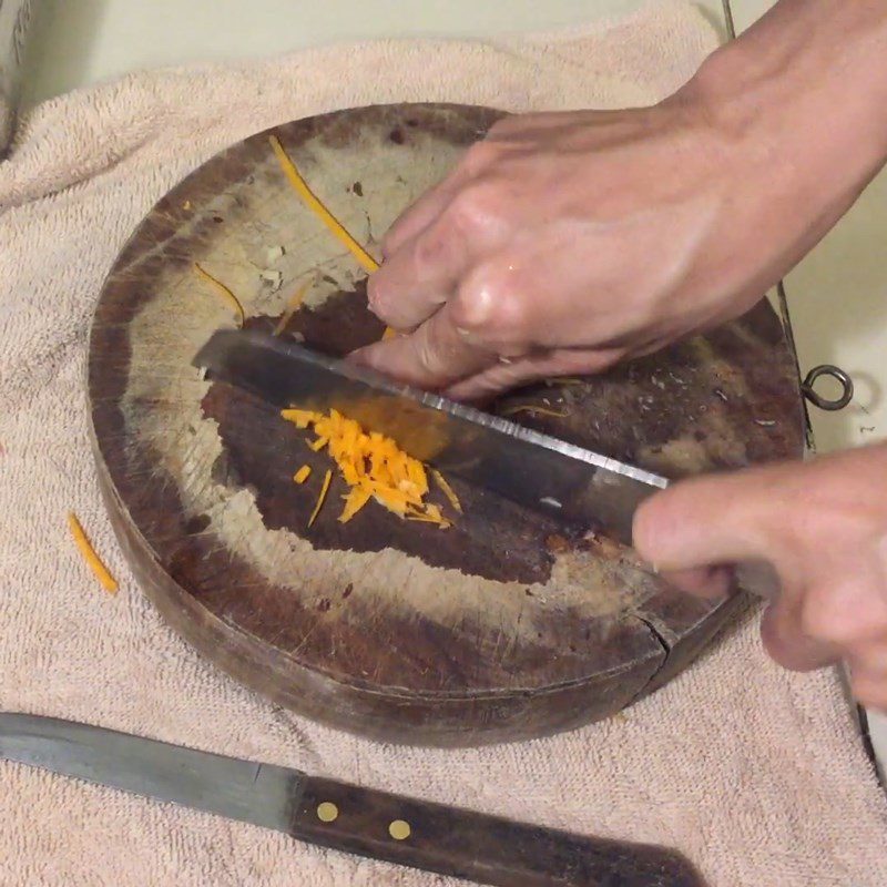 Step 2 Prepare the side ingredients for Beef and Potato Porridge