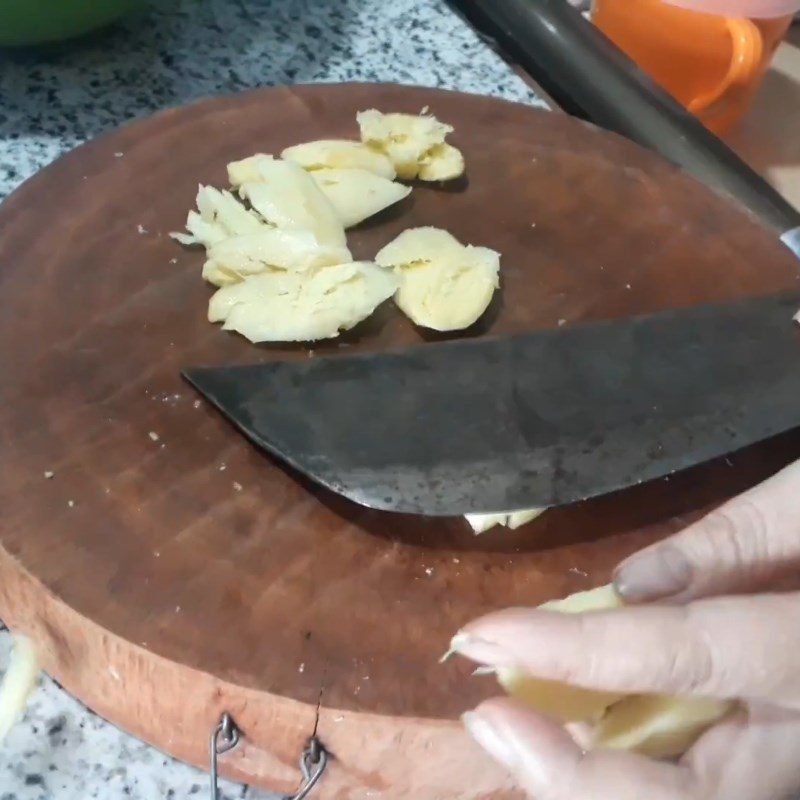 Step 3 Prepare the side ingredients Chicken cooked with sticky rice wine