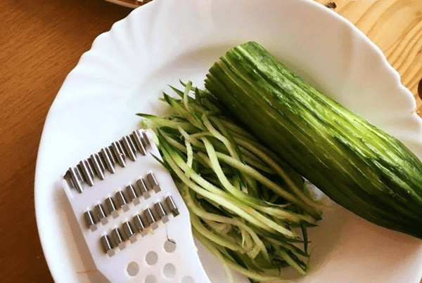 Step 1 Prepare ingredients for Chicken cartilage salad