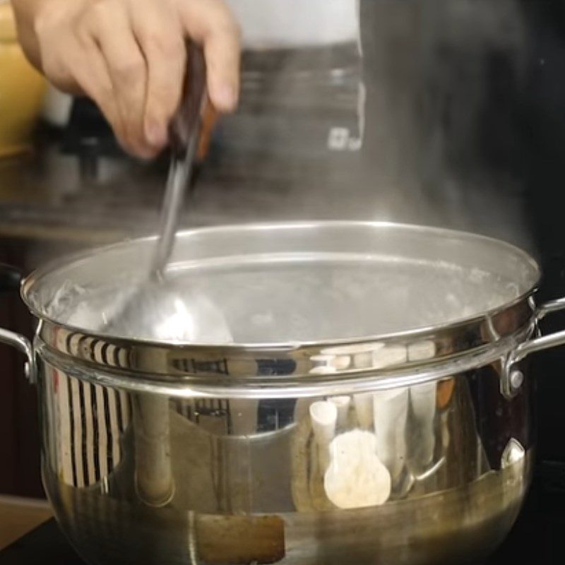 Step 1 Wash and boil the snails Cold Snail Noodles