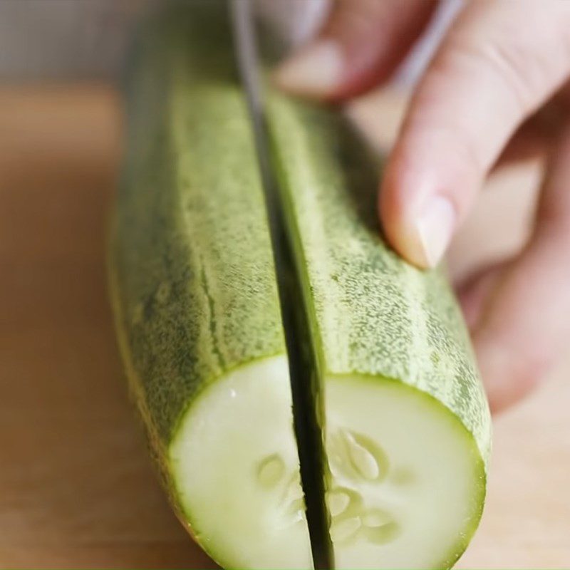 Step 1 Prepare the vegetables for sweet and sour pickled vegetable salad