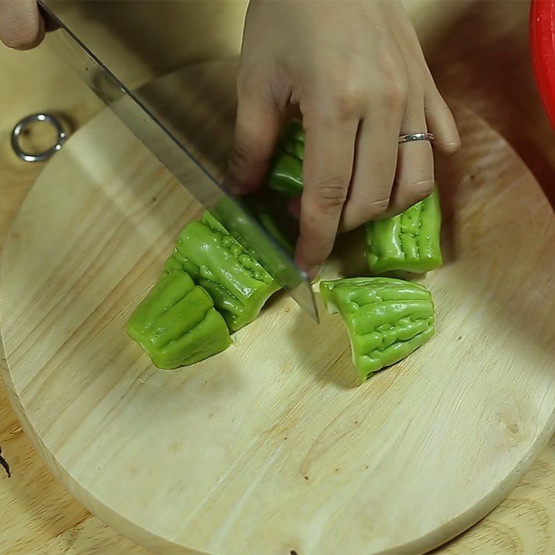 Step 2 Prepare vegetables for fish sauce hot pot