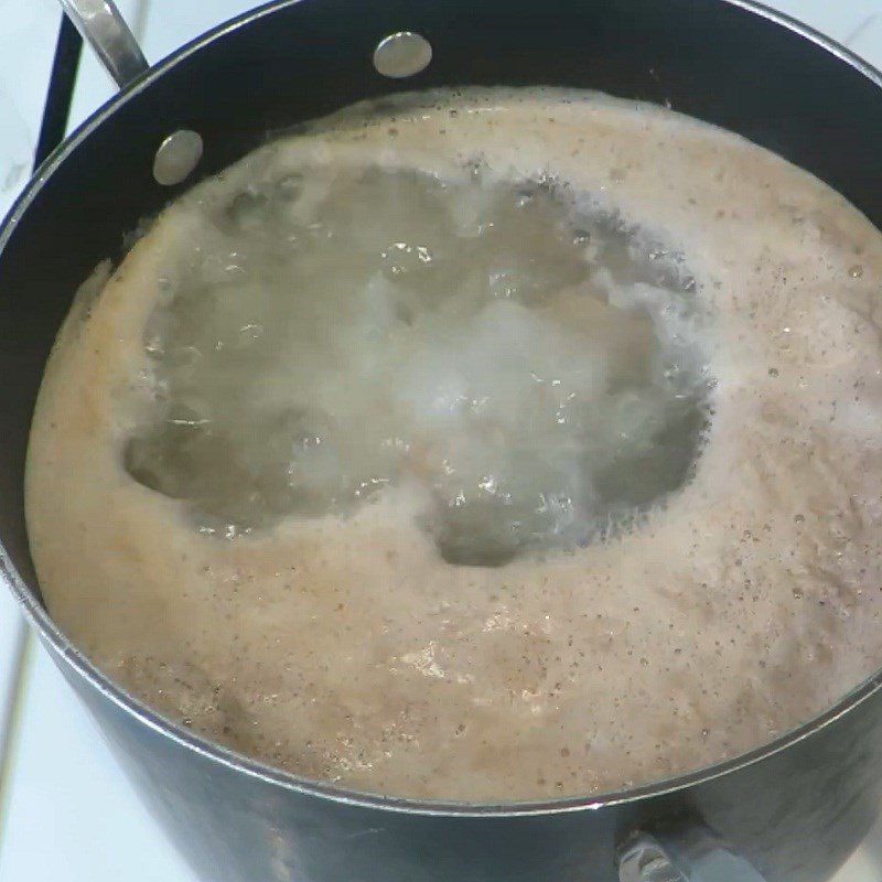 Step 1 Prepare the pork ribs for Korean potato soup