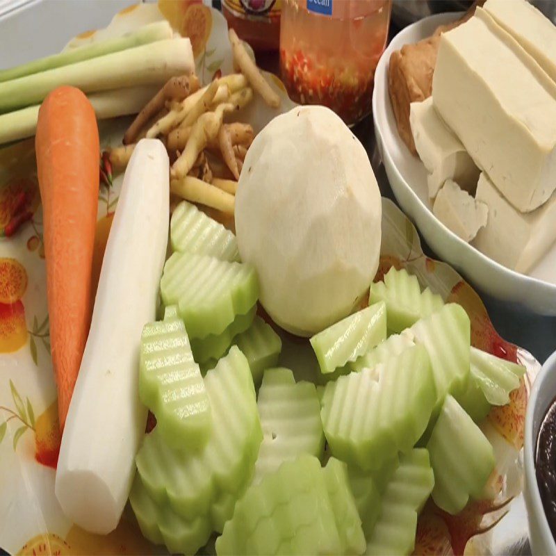 Step 1 Prepare the ingredients for Vegetarian Noodle Soup