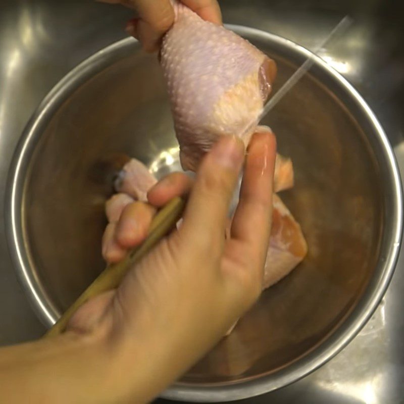 Step 1 Prepare chicken Fried chicken with sesame and Vietnamese coriander
