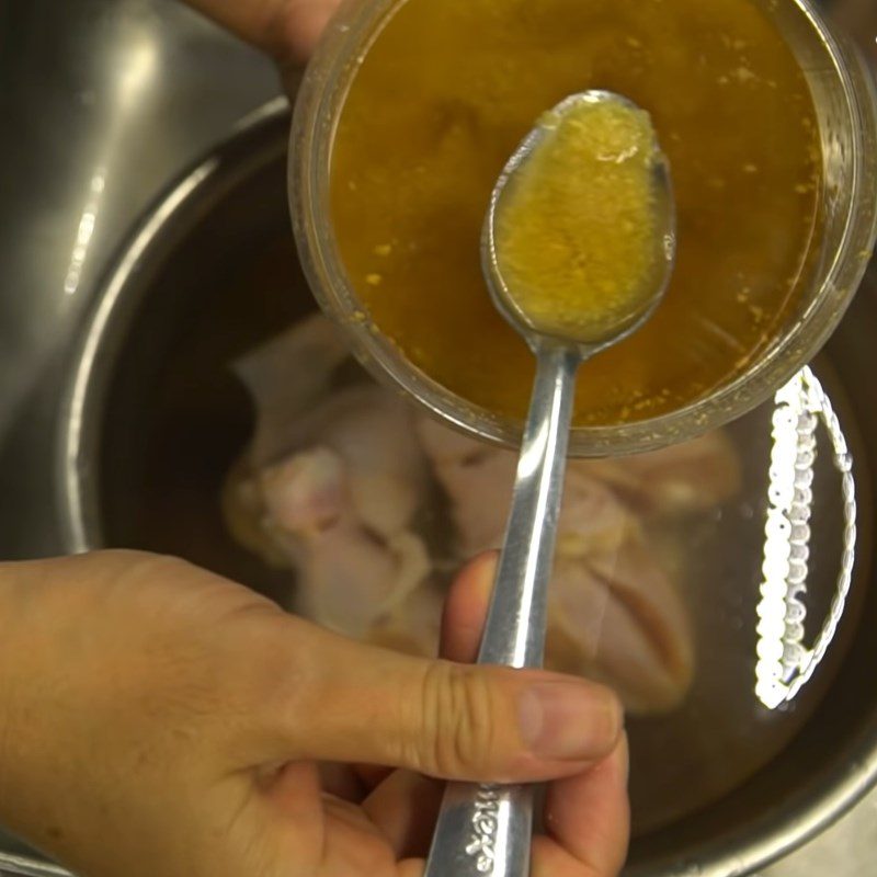 Step 1 Prepare chicken Fried chicken with sesame and Vietnamese coriander