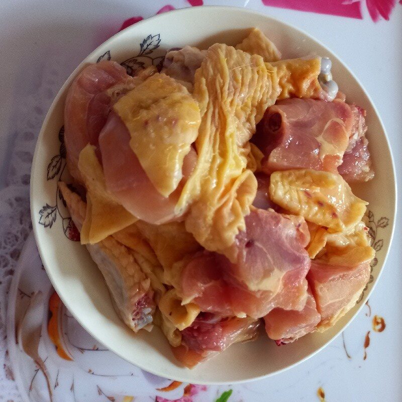 Step 1 Prepare the chicken for Curry Chicken