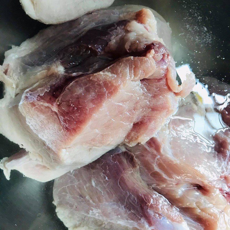 Step 1 Prepare the meat for Pork floss (recipe shared by a user)