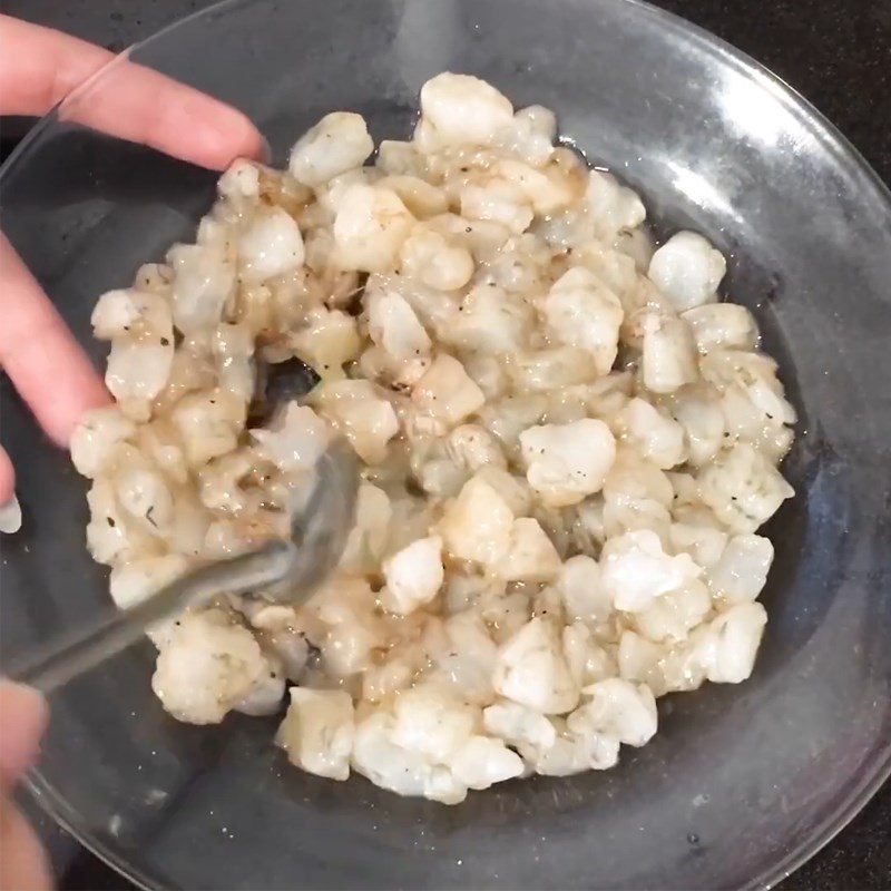 Step 1 Prepare the shrimp for Shrimp Corn Soup