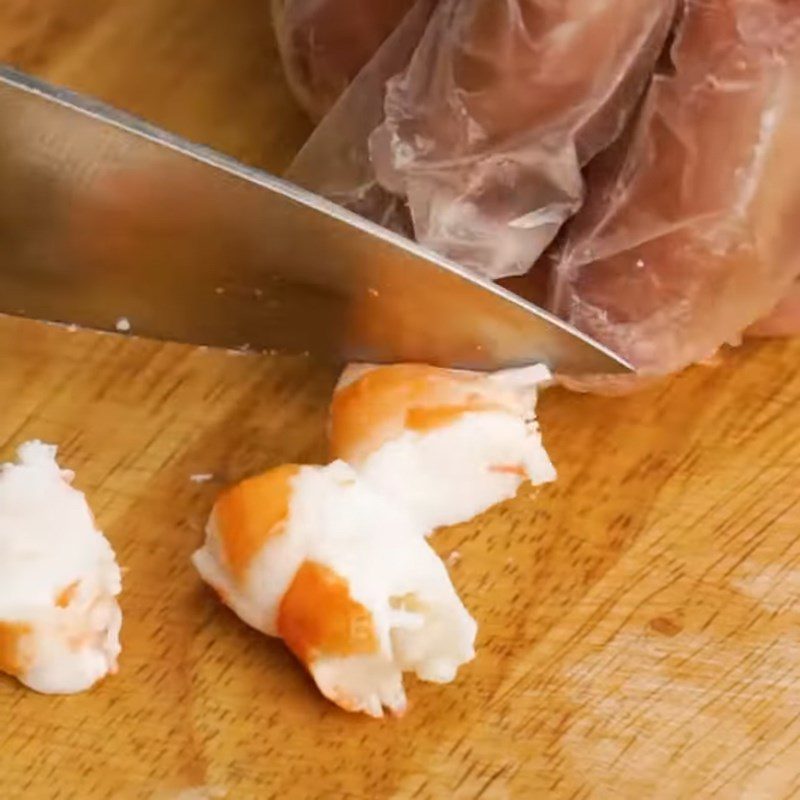 Step 2 Prepare the shrimp for black bread shrimp tomato salad