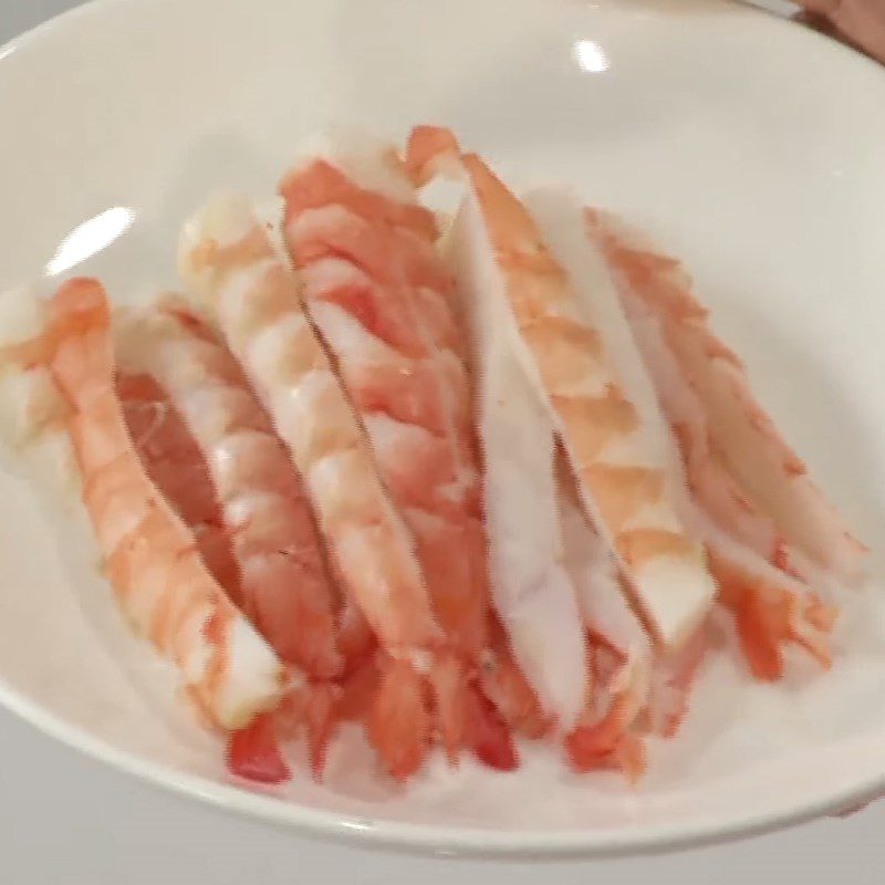 Step 1 Prepare shrimp, boil shrimp for Apple Salad with Shrimp
