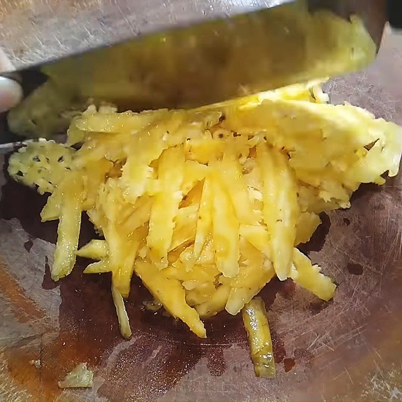 Step 2 Preparing pineapple Shiitake mushrooms stewed with pineapple