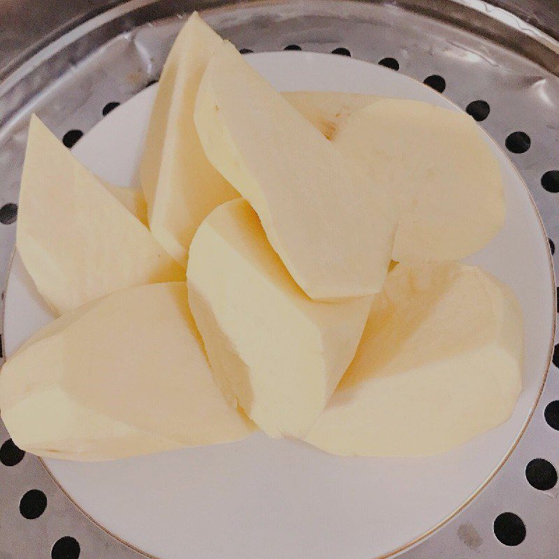 Step 1 Prepare and steam the sweet potatoes Fried Sweet Potato Cake