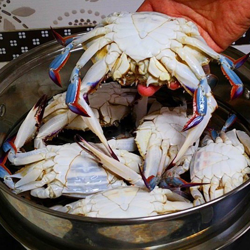 Step 1 Prepare and boil the crab Crab Soup